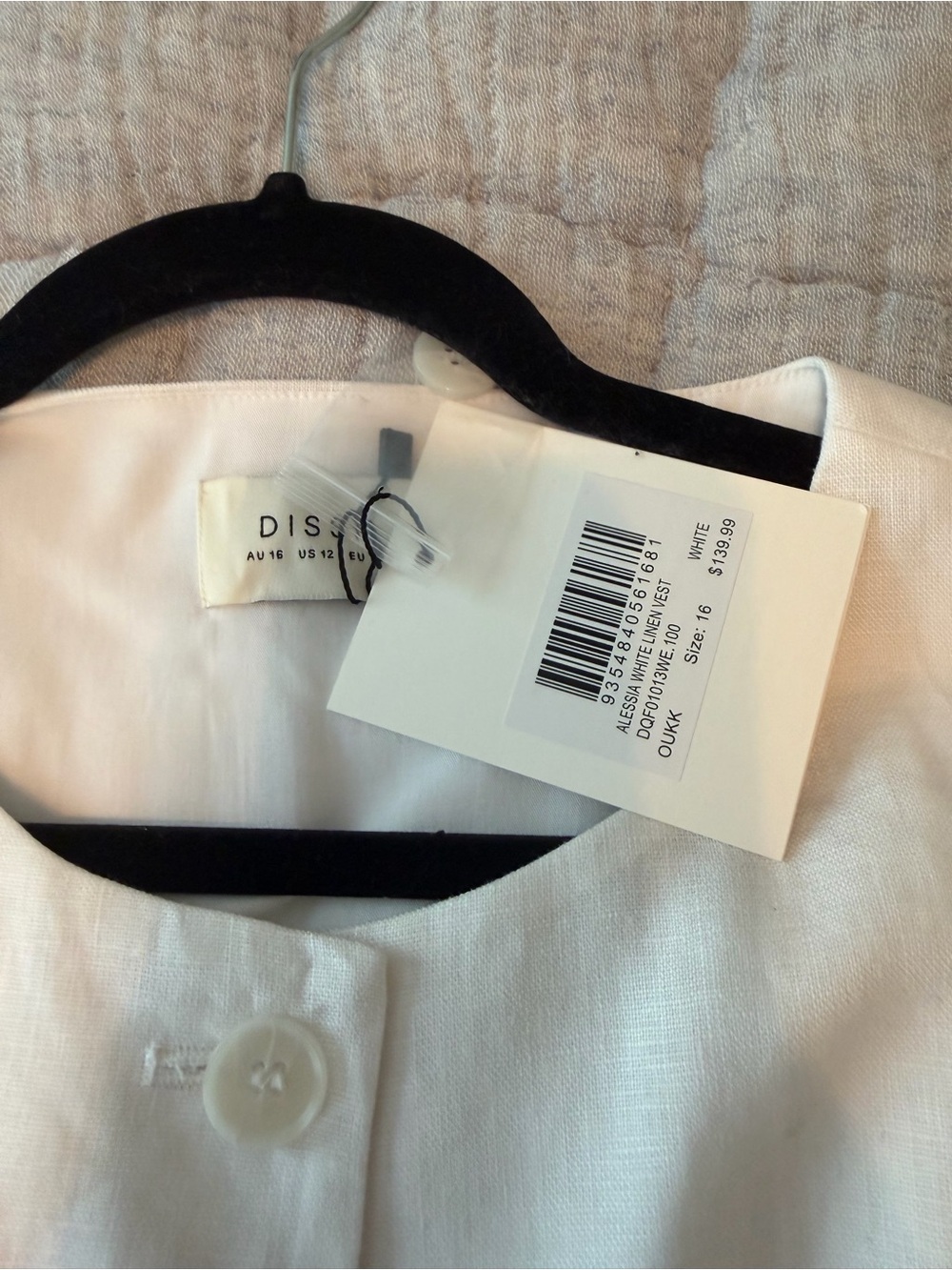 White Linen Two-Piece Set - Sleeveless Top & Shorts - Picture 6 of 7